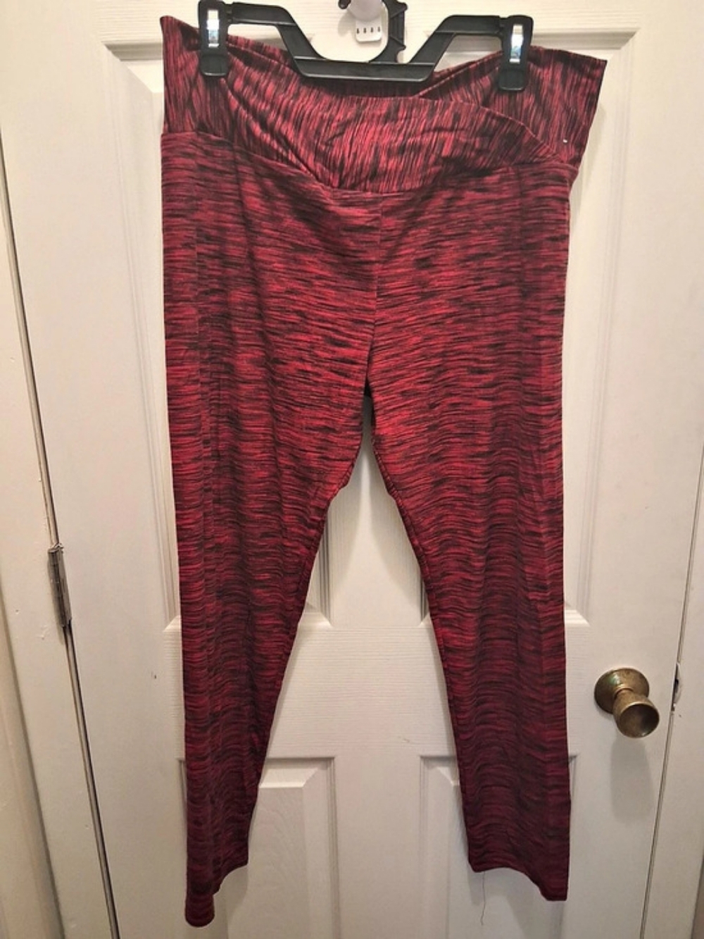 No Boundaries Red & Black Abstract Athletic Leggings Size XXXL (21)